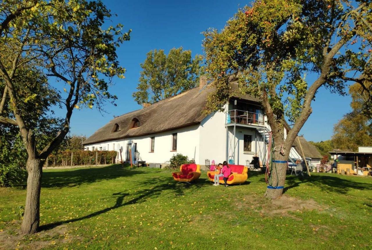Haus am Peenebach Klein Bunzow Exterior foto